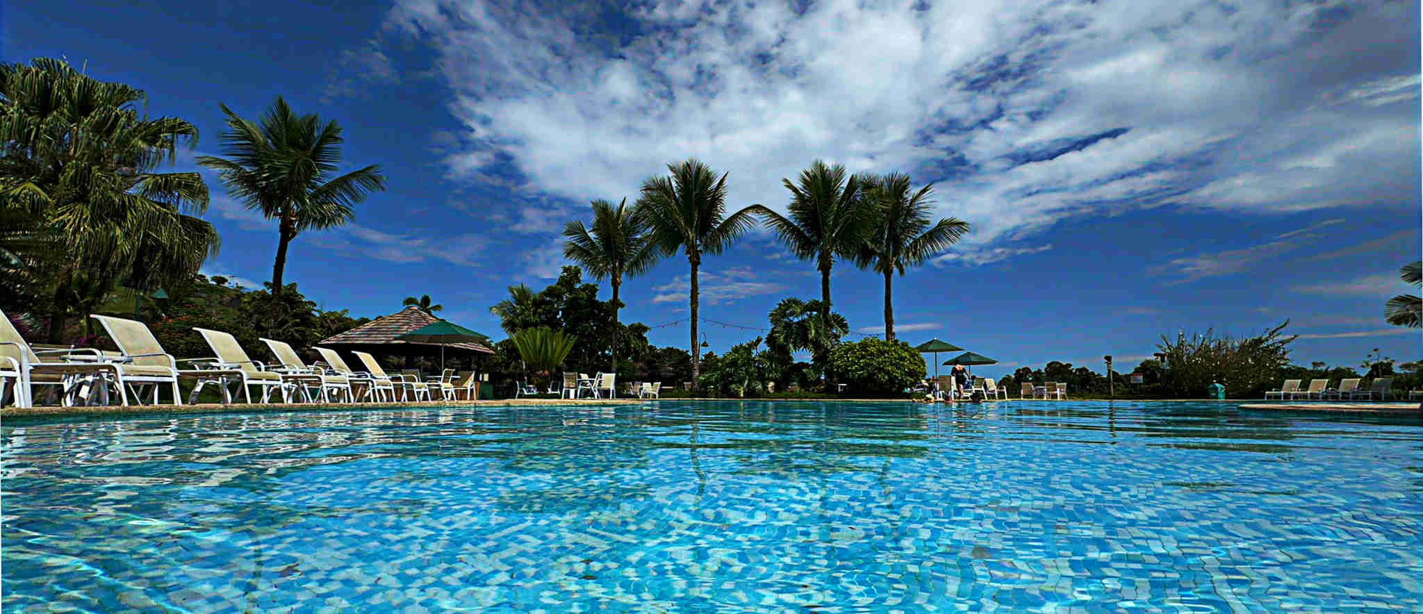 Flat a venda, dentro do complexo Hotel do Bosque Resort